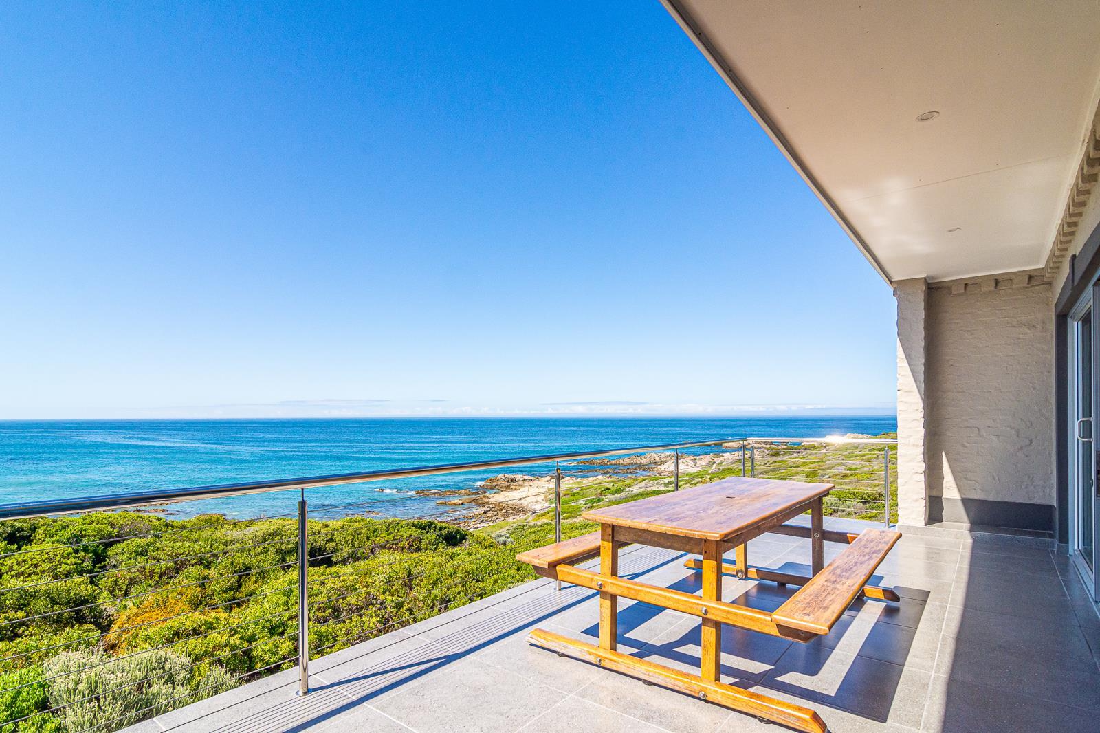 4 Bedroom House in Klipfonteyn