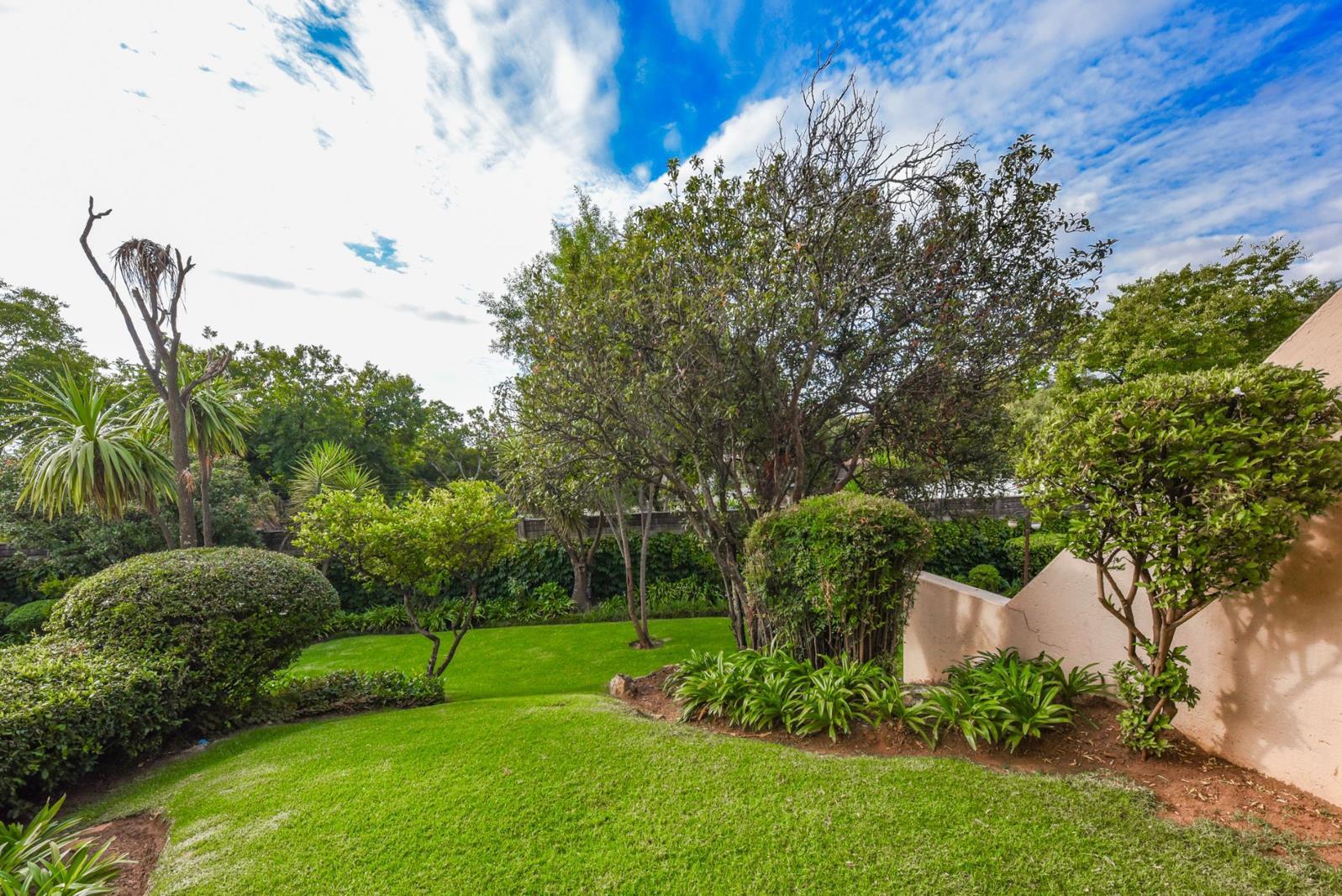 2 Bedroom Apartment in Sunninghill