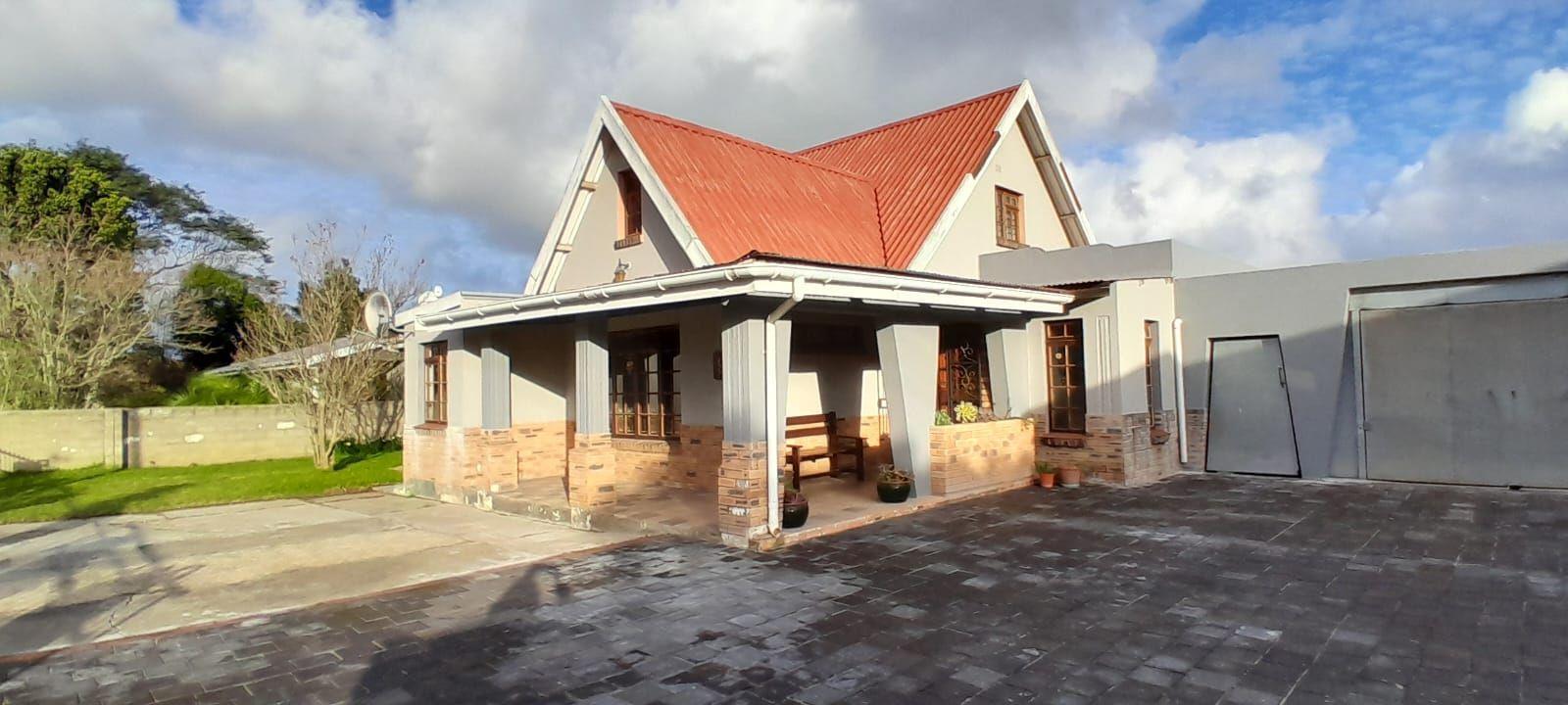 5 Bedroom House in Pacaltsdorp