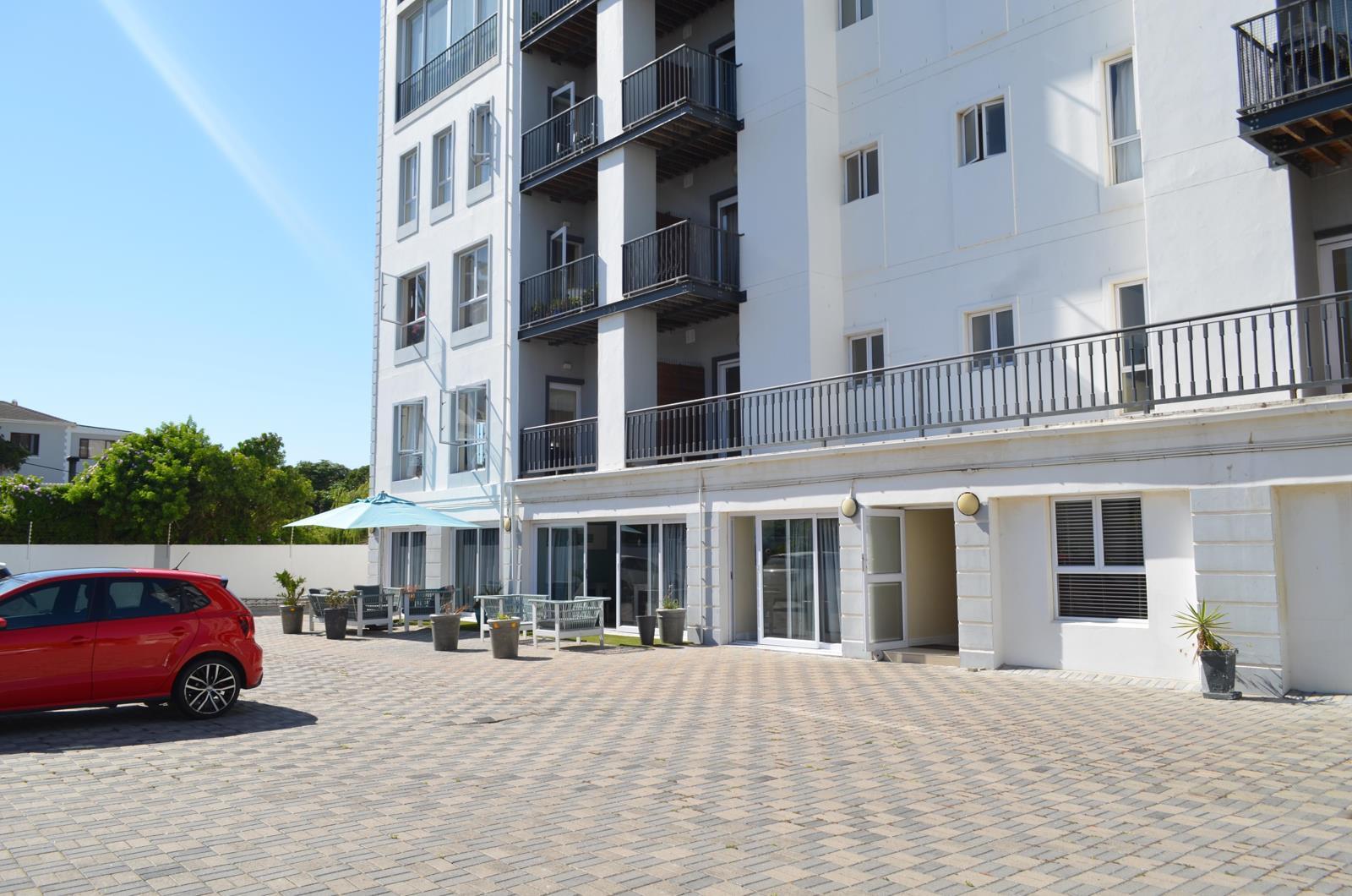 1 Bedroom Apartment in Strand North