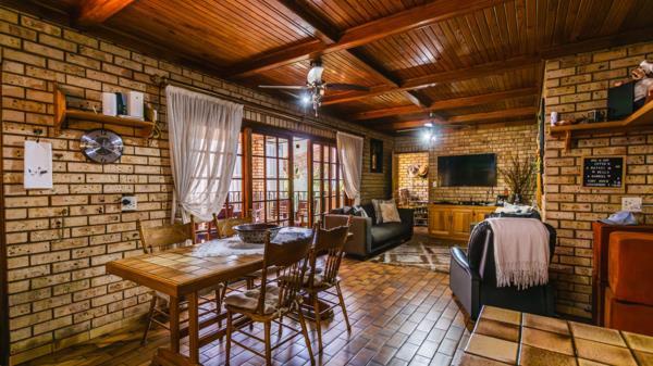 4 Bedroom House in Magalieskruin