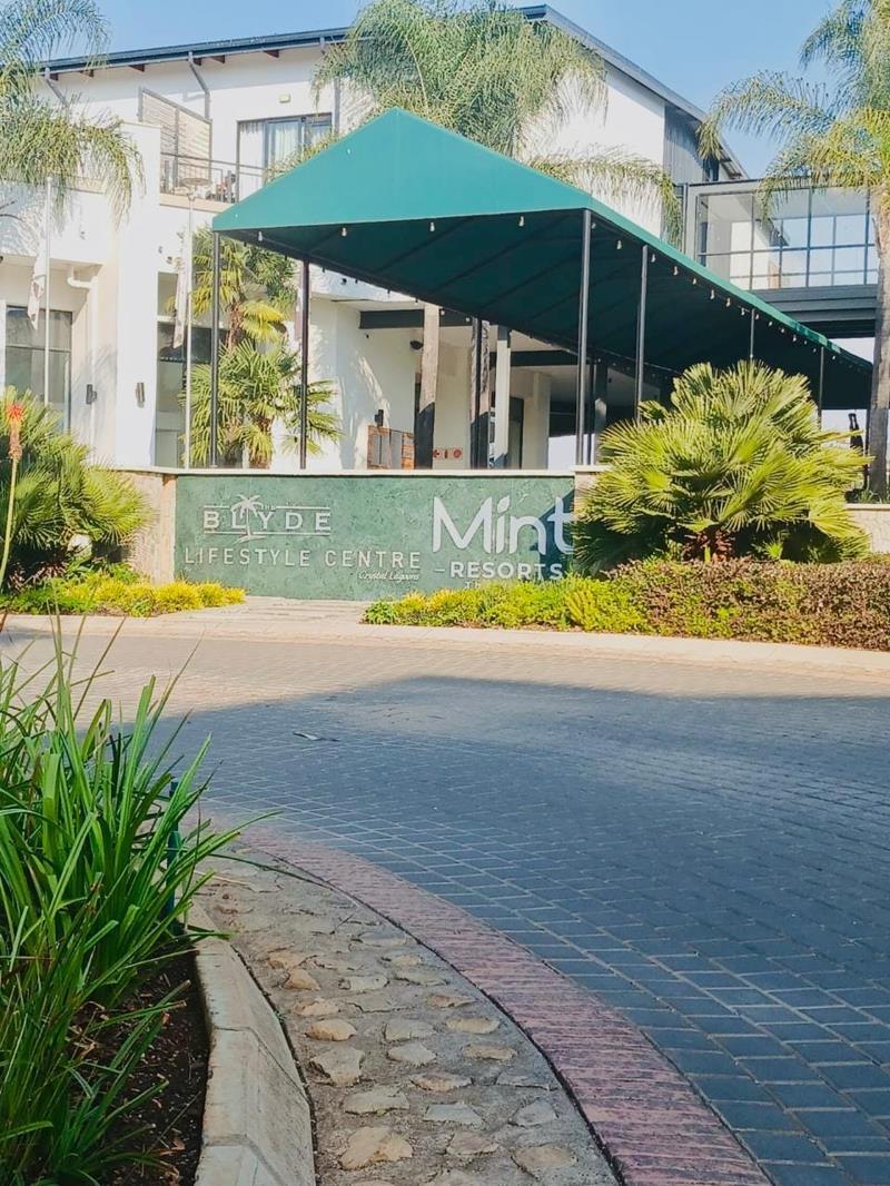 2 Bedroom Apartment in Willow Park Manor