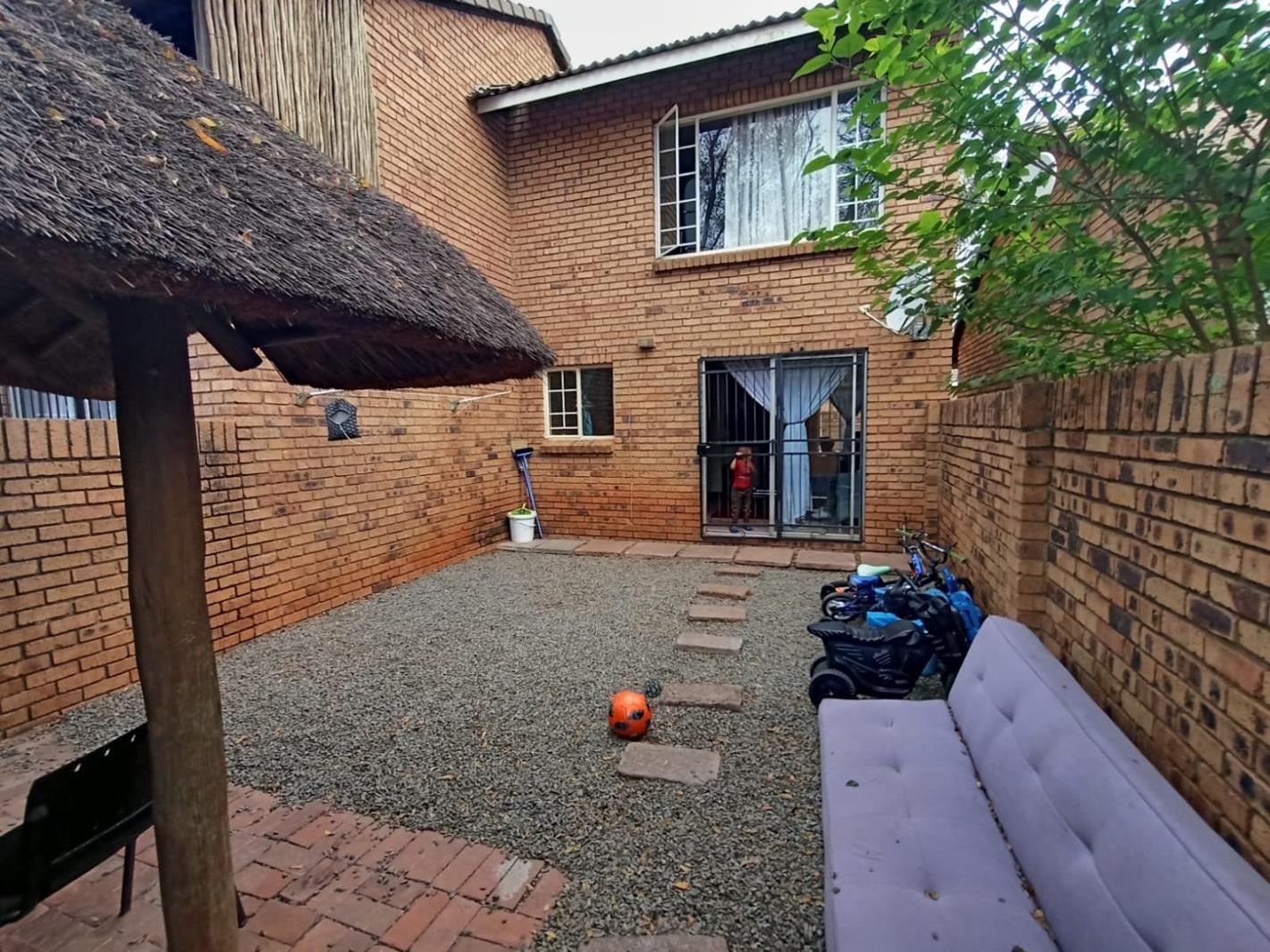 2 Bedroom Townhouse in Highveld