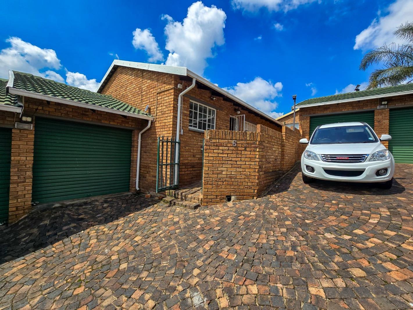 3 Bedroom Townhouse in Rangeview