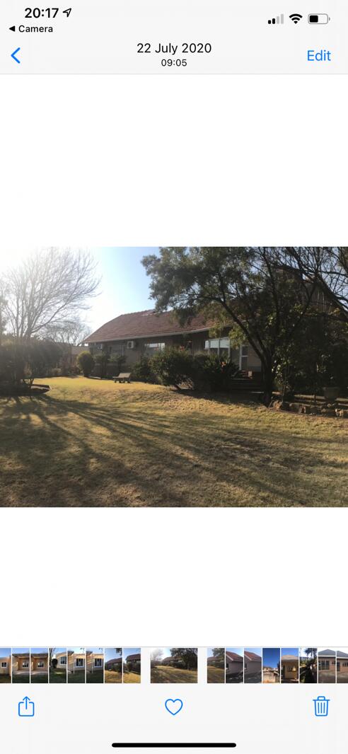 1 Bedroom Garden Cottage in Robindale