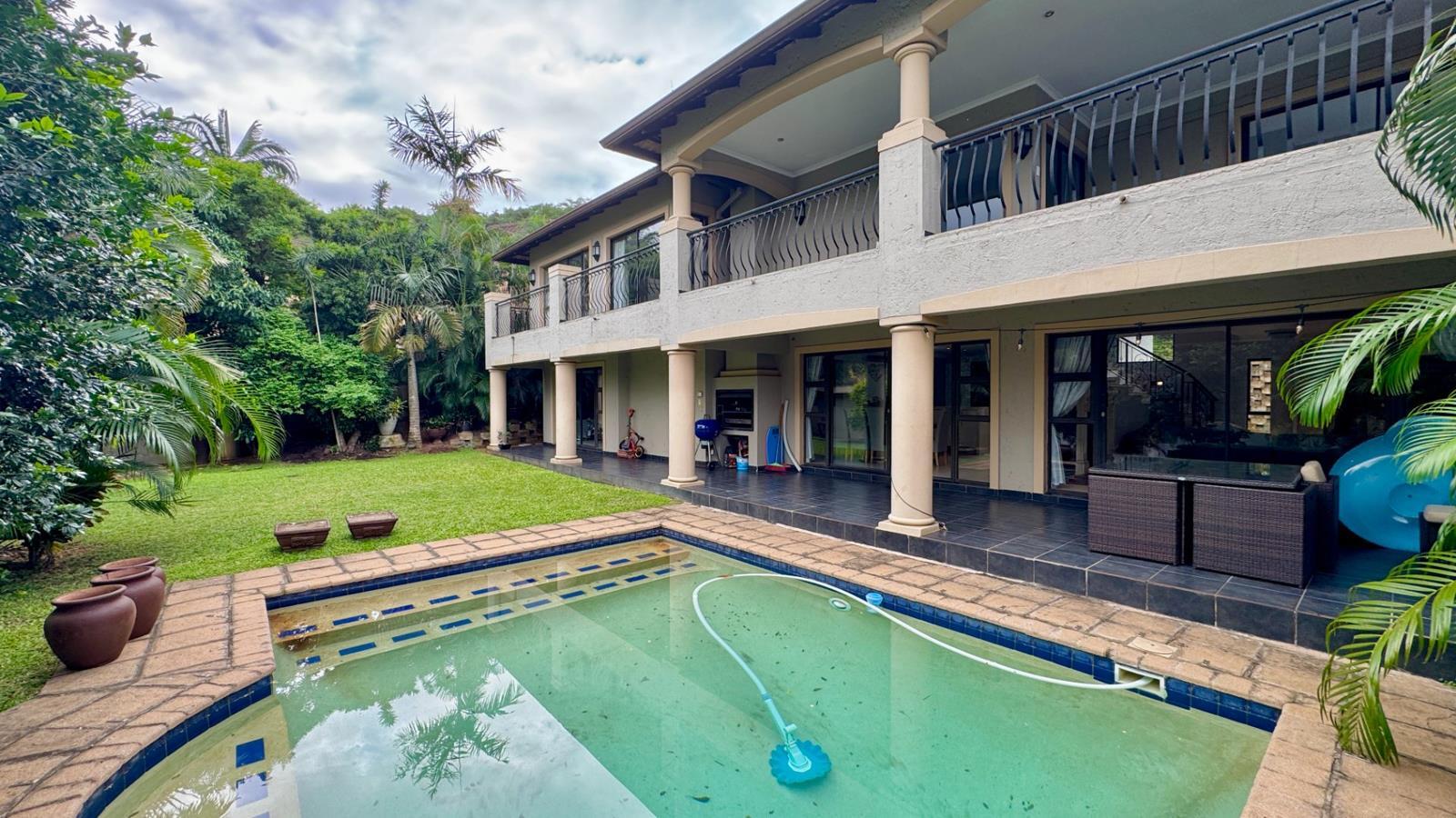 5 Bedroom House in La Lucia