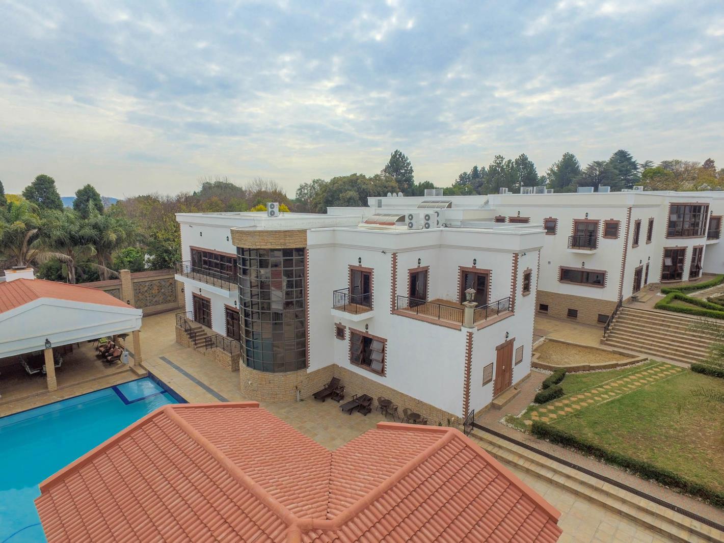 11 Bedroom House in River Club