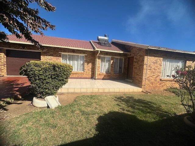 3 Bedroom House in Vosloorus