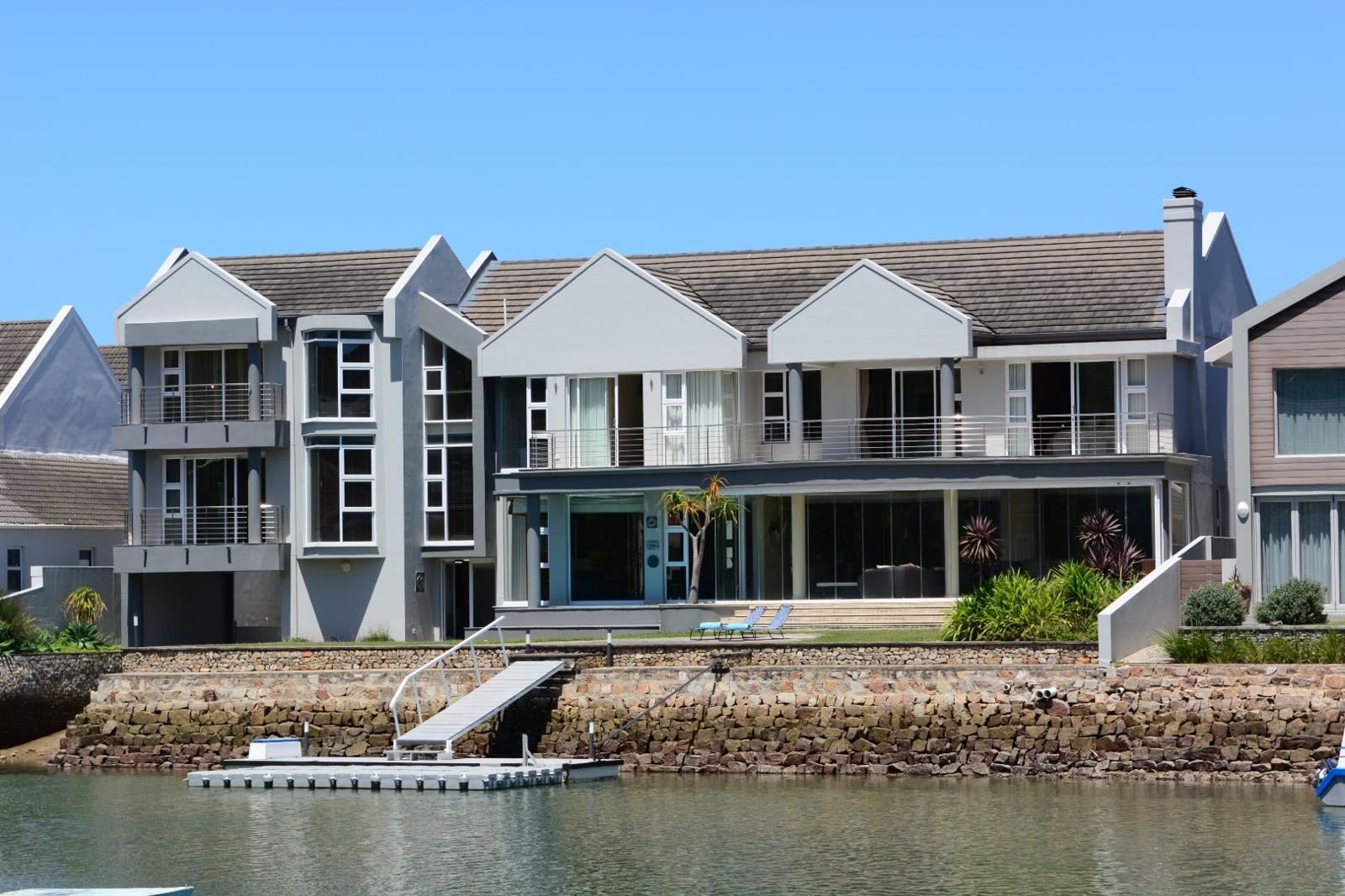 5 Bedroom House in Royal Alfred Marina