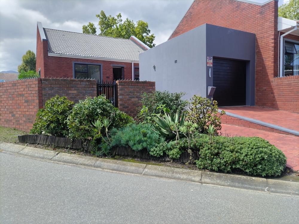 2 Bedroom House in Heatherlands