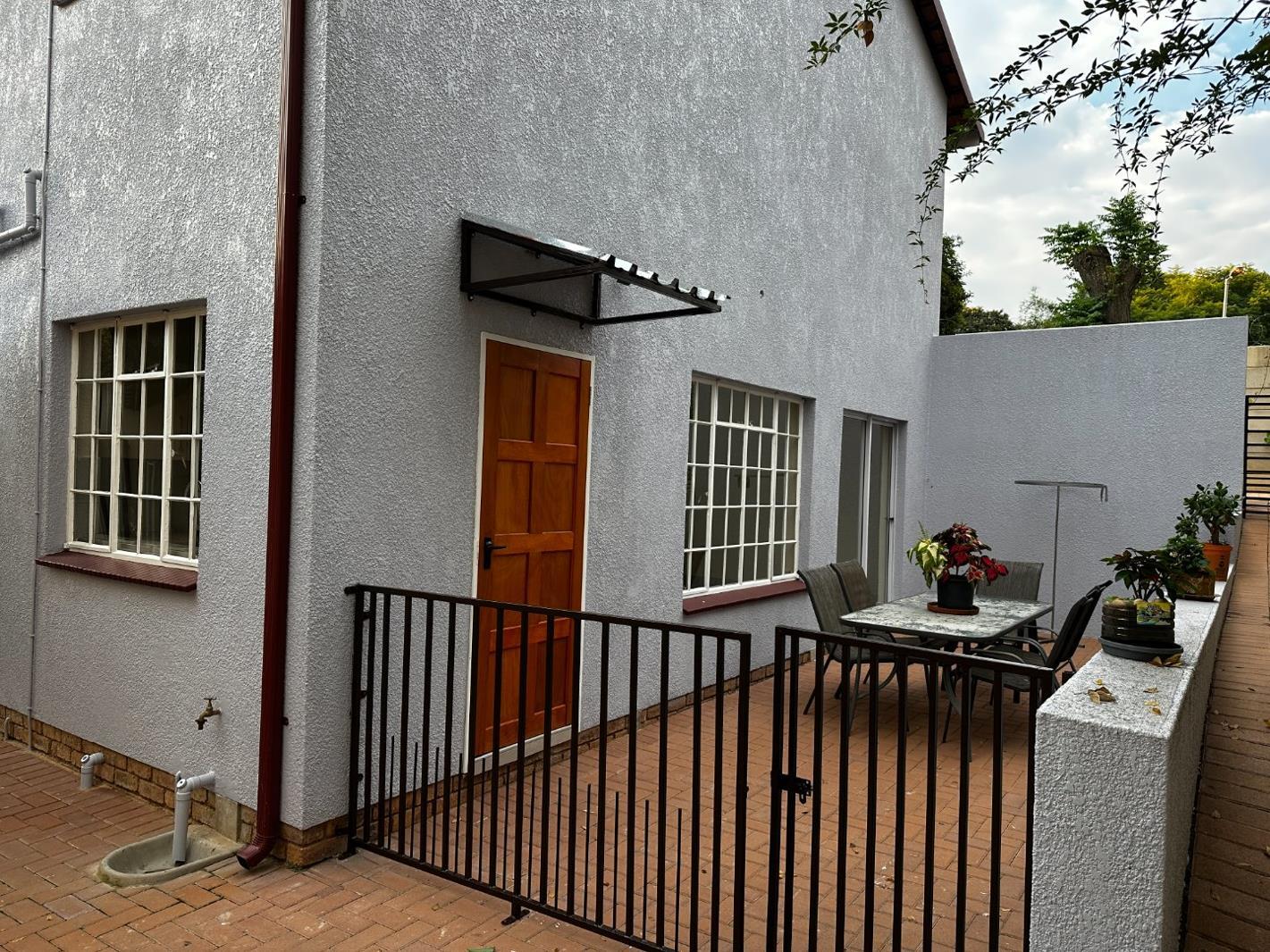 2 Bedroom Apartment in Weltevreden Park