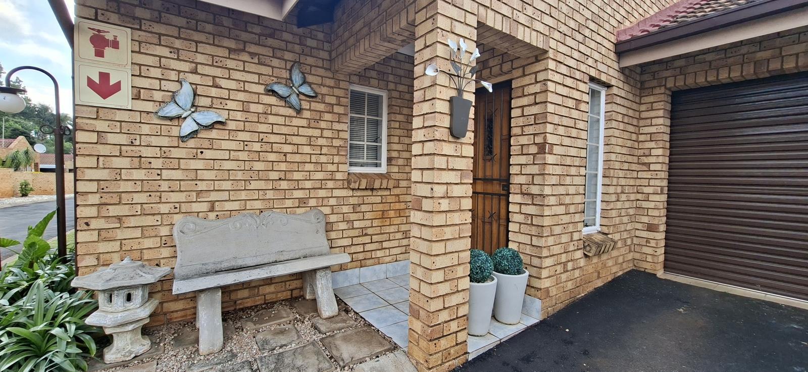3 Bedroom Townhouse in Bronberrick