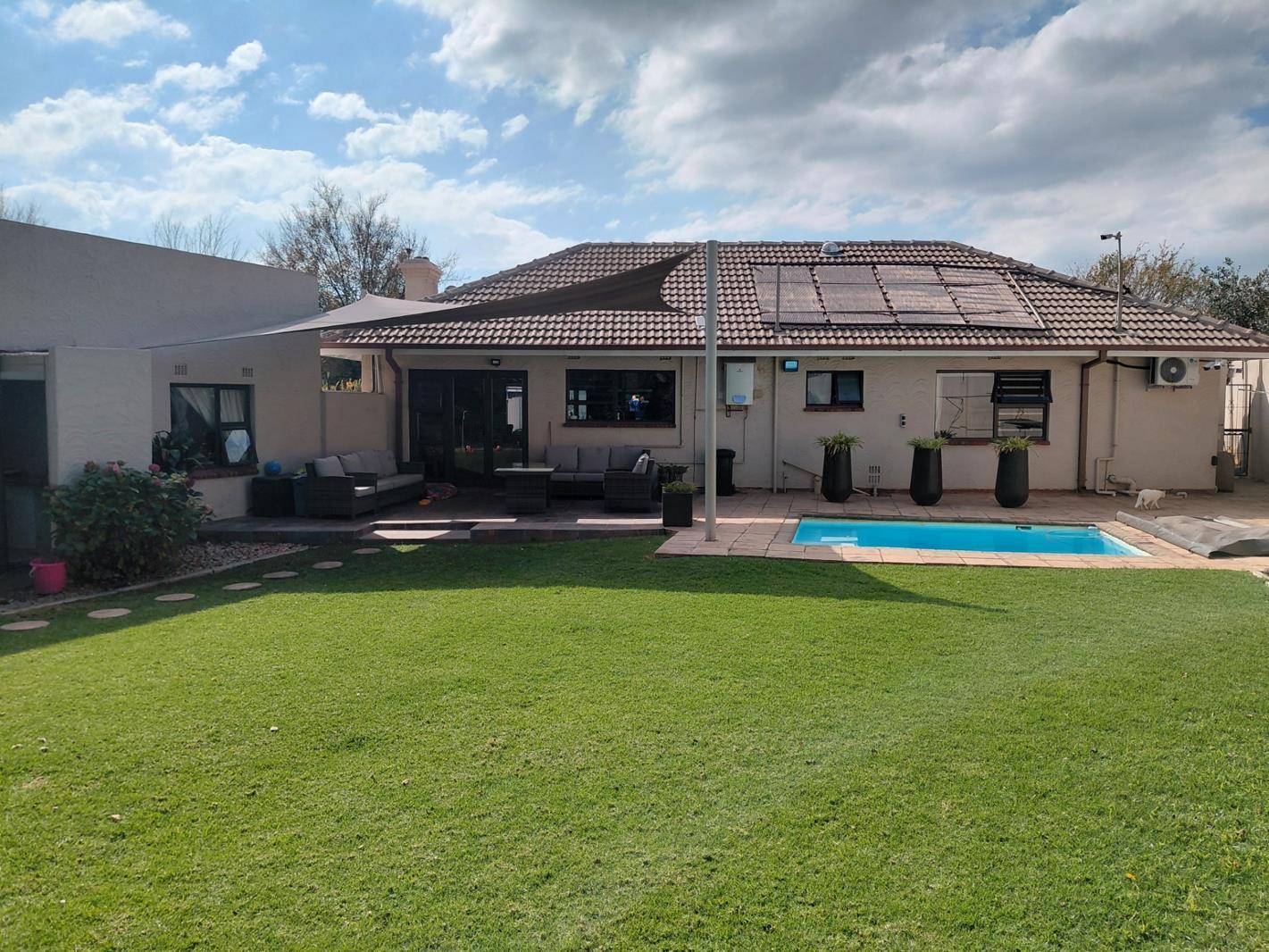 4 Bedroom House in Buurendal