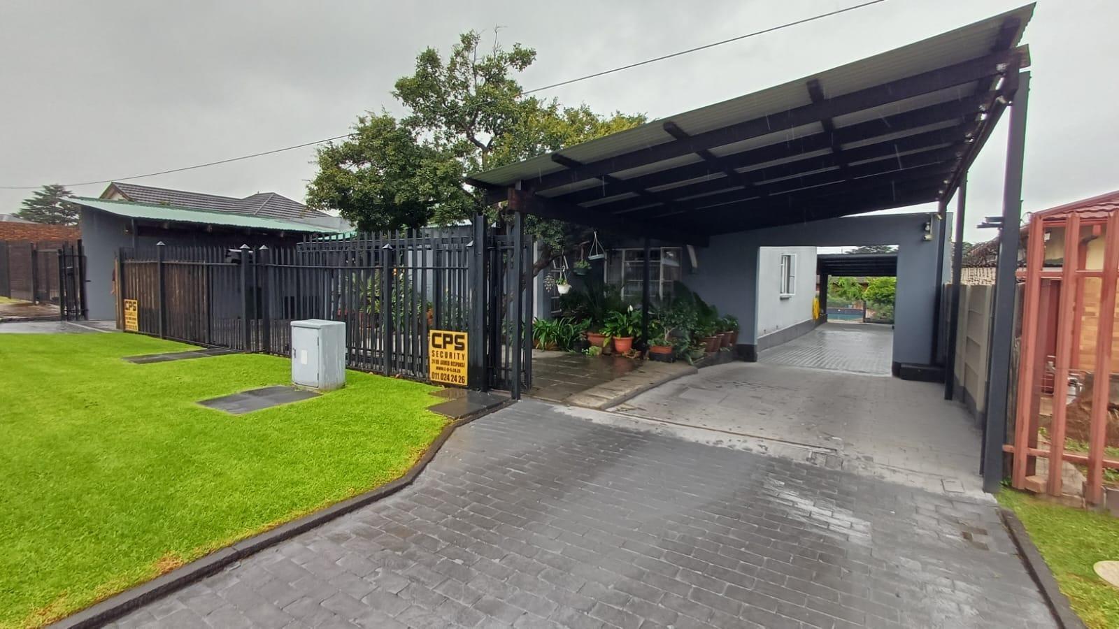 4 Bedroom House in Florentia