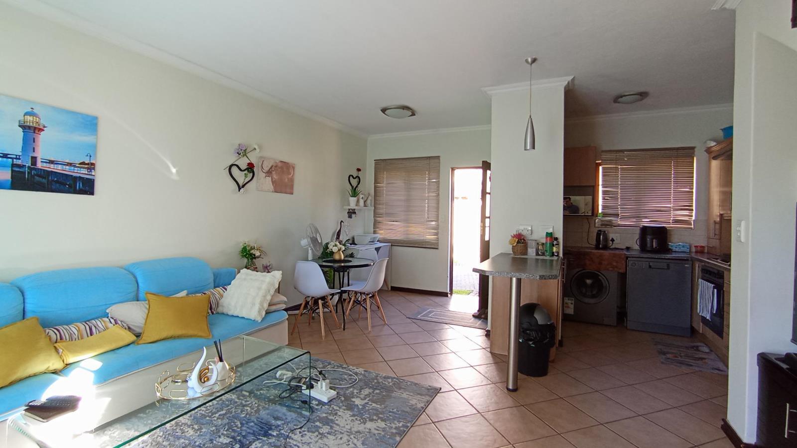 2 Bedroom Townhouse in Carlswald