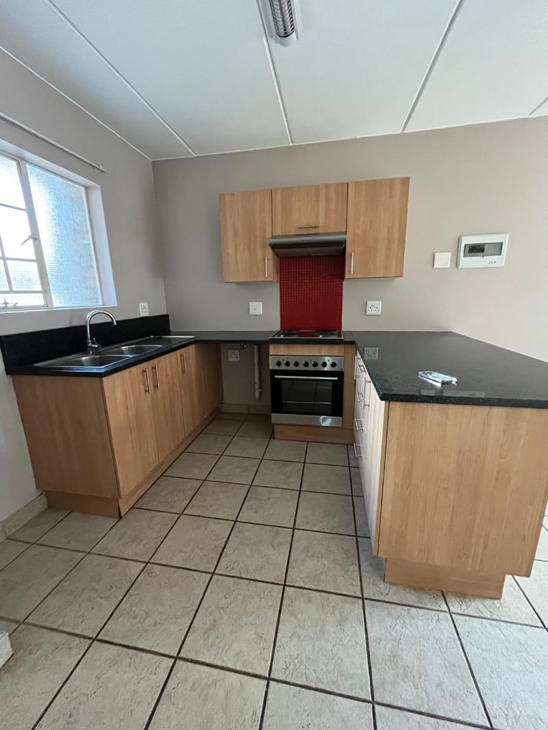 1 Bedroom Apartment in Die Hoewes