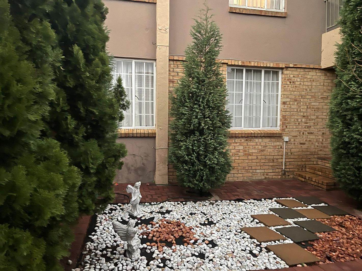 2 Bedroom Townhouse in Noordwyk