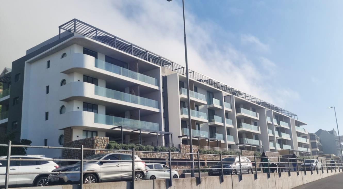 2 Bedroom Apartment in Muizenberg