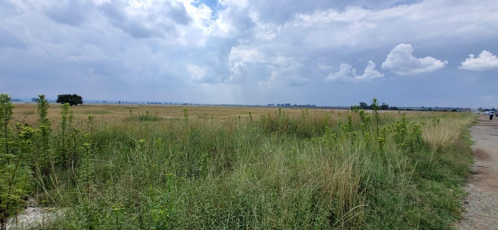 5.3 ha Land available in Vredebos