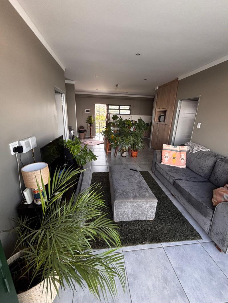 2 Bedroom Apartment in Equestria