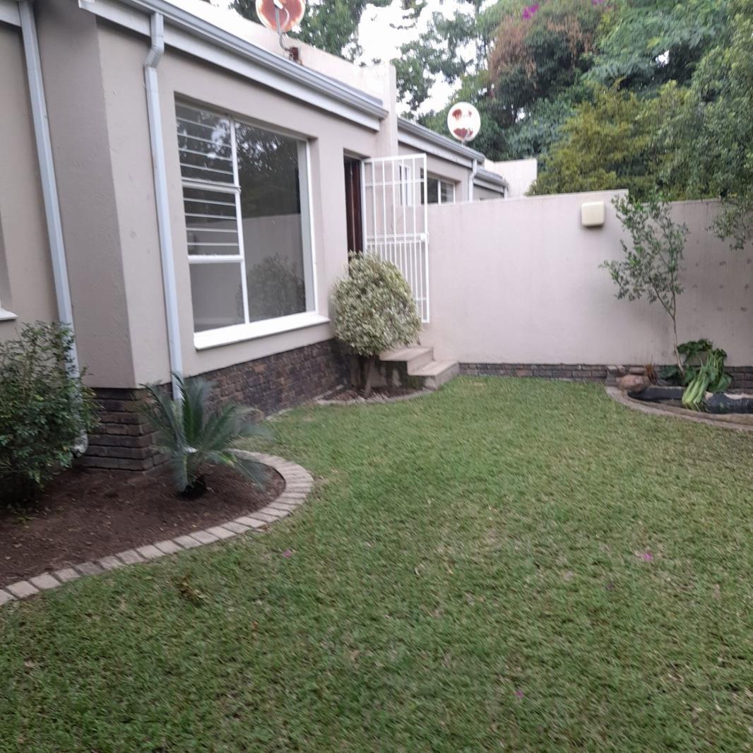 3 Bedroom Townhouse in Fourways Gardens