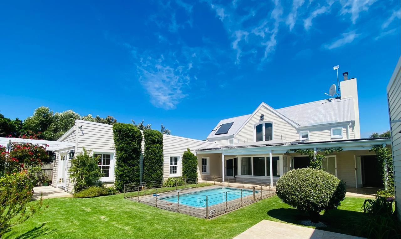 4 Bedroom House in Kommetjie