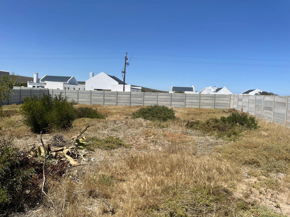 600 m² Land available in Britannia Bay