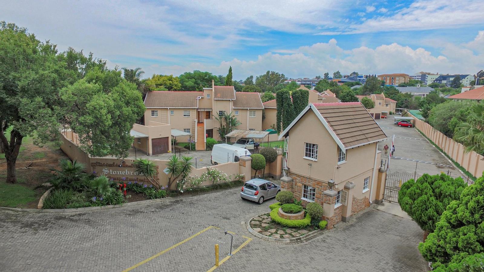 2 Bedroom Apartment in Paulshof