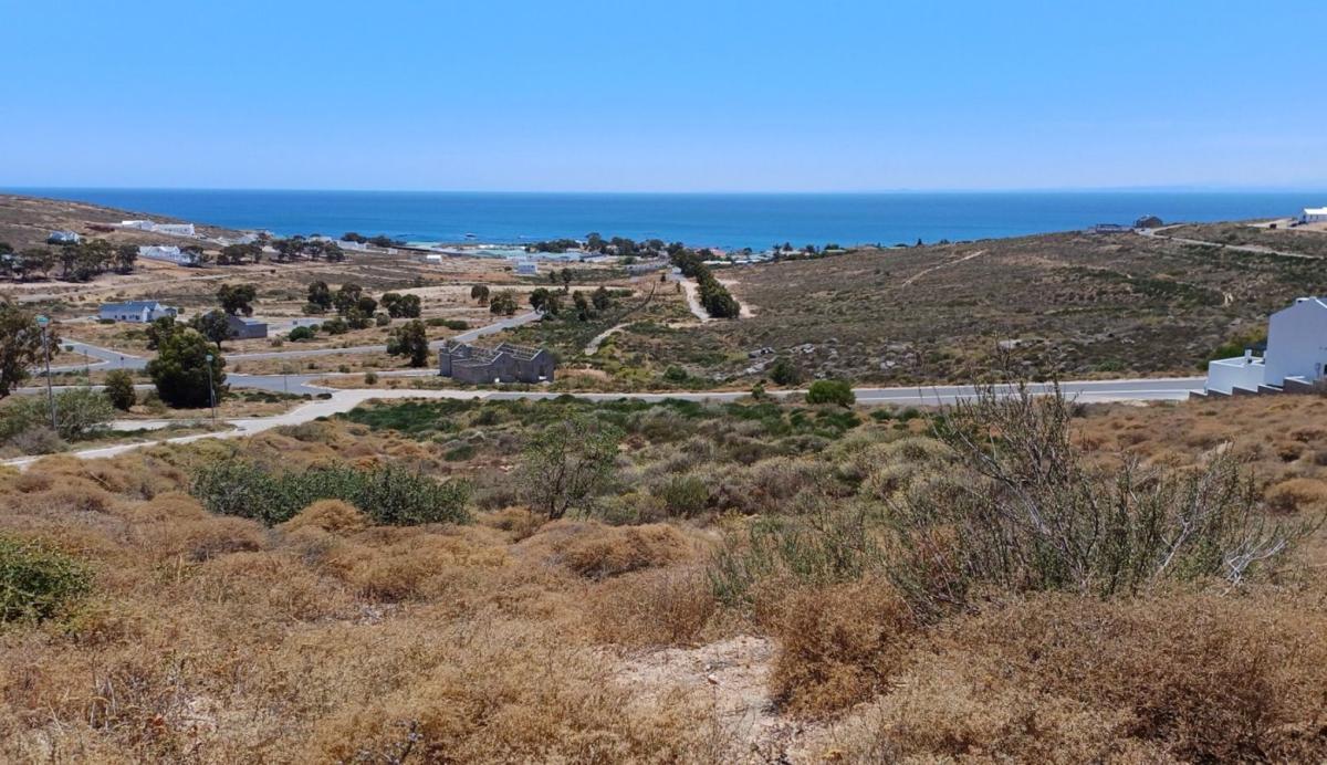 424 m² Land available in St Helena Views
