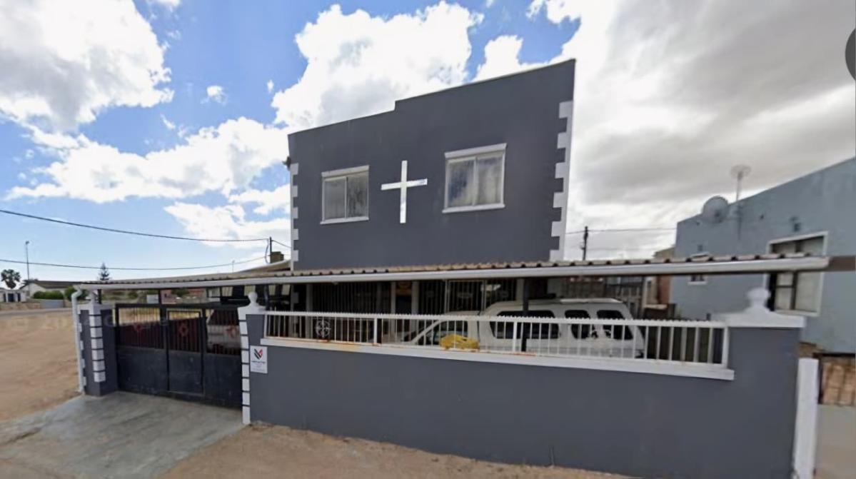 5 Bedroom House in St Helena Bay