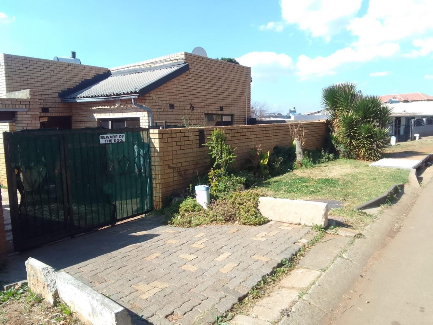 2 Bedroom House in Klipspruit West