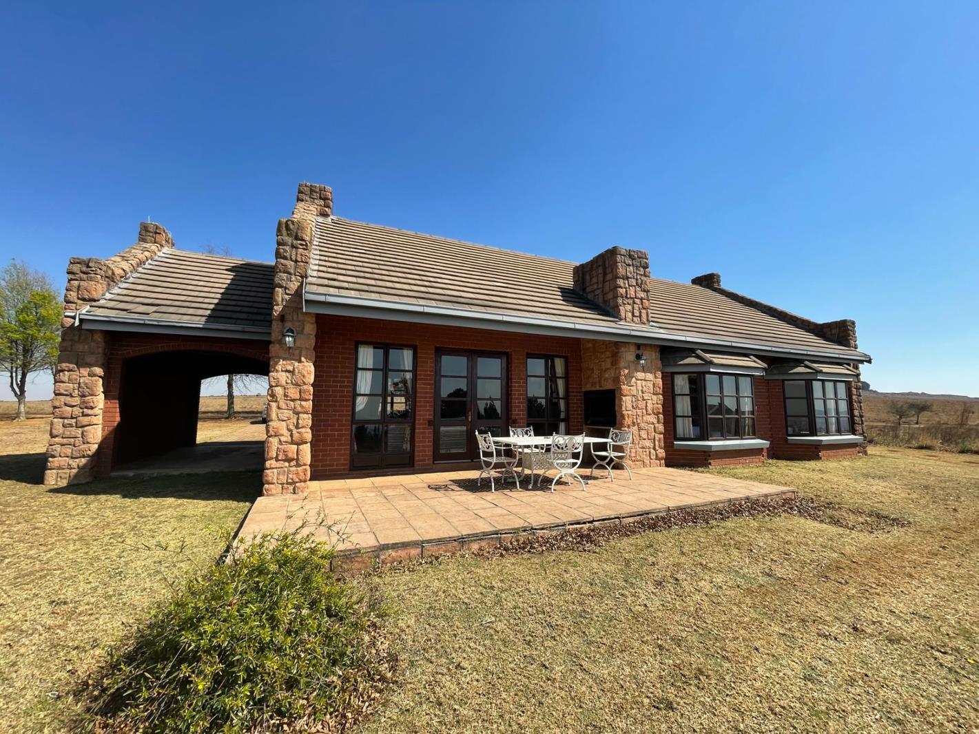 2 Bedroom House in Machadodorp