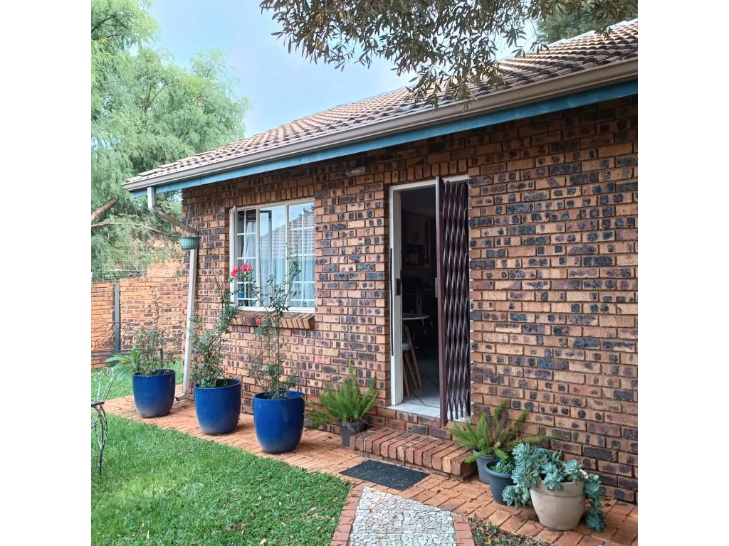 2 Bedroom Simplex in Highveld