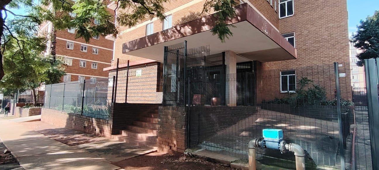 1.5 Bedroom Apartment in Muckleneuk