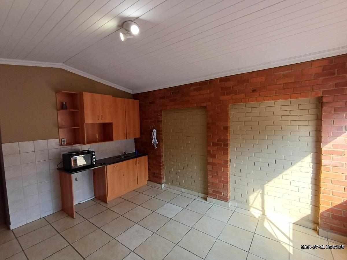 1 Bedroom Apartment in Wonderboom South