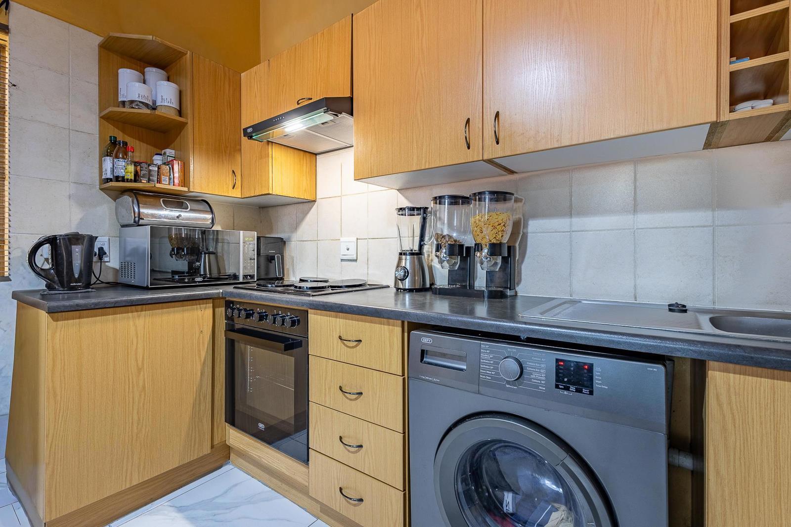1 Bedroom Townhouse in Norkem Park