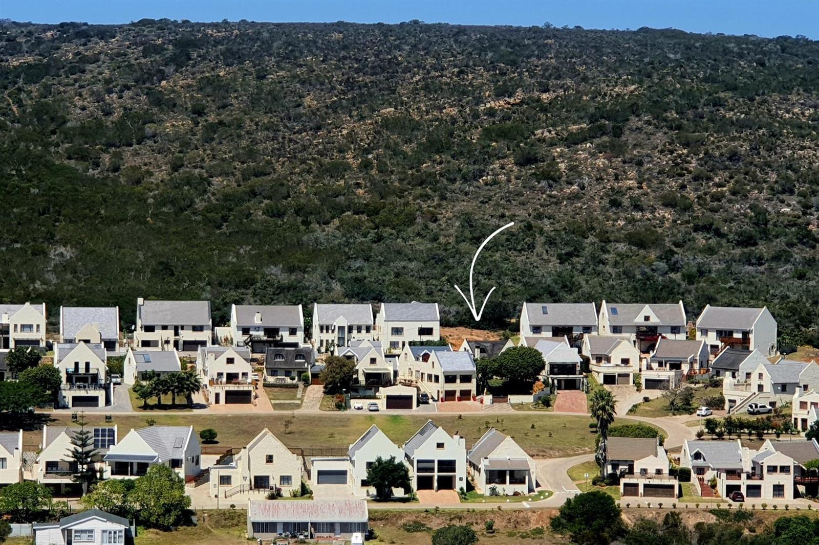 224 m² Land available in Mossel Bay Central