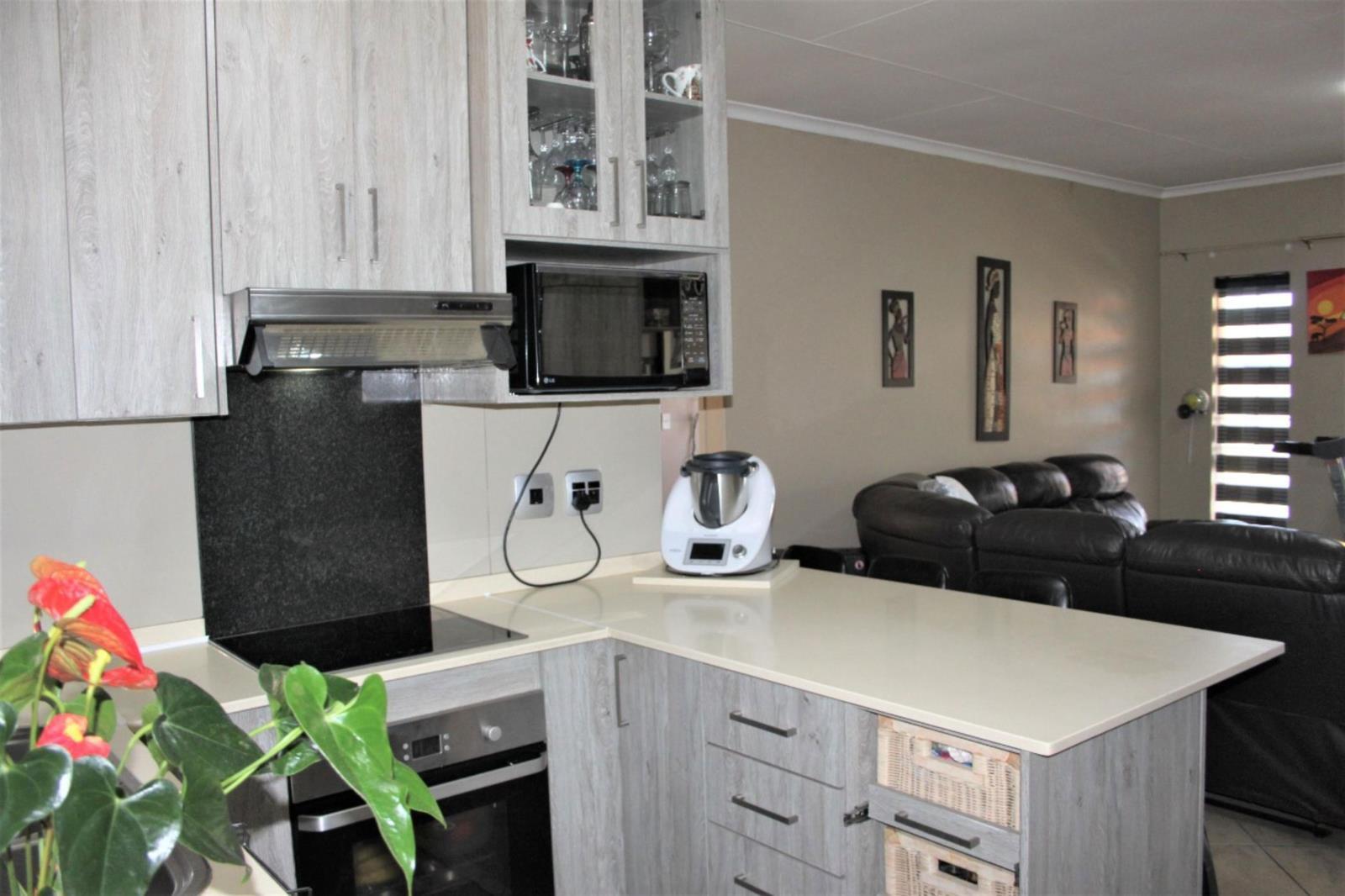 2 Bedroom Apartment in Rynfield