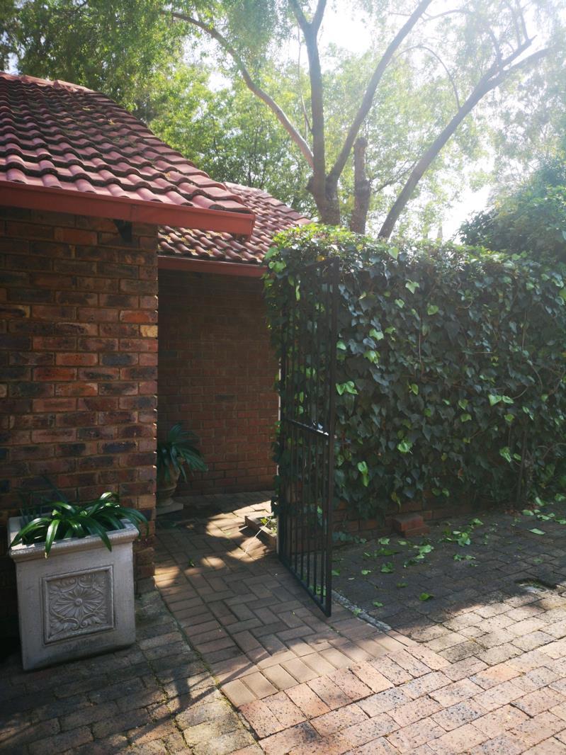 1 Bedroom Garden Cottage in Benmore Gardens
