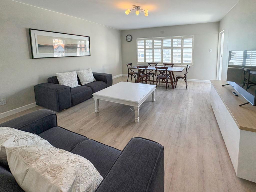 2 Bedroom Apartment in Sea Point