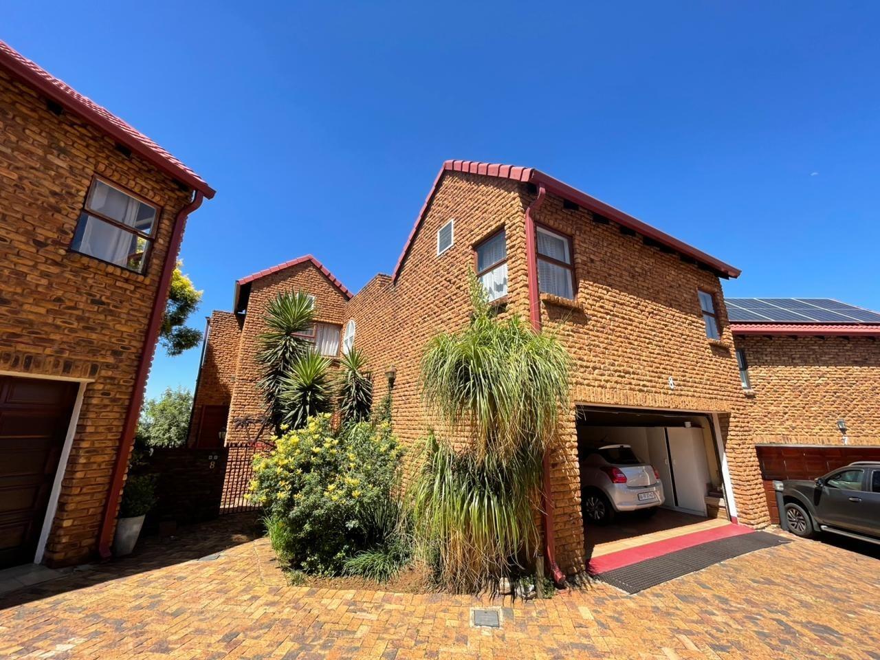 4 Bedroom Townhouse in Bassonia