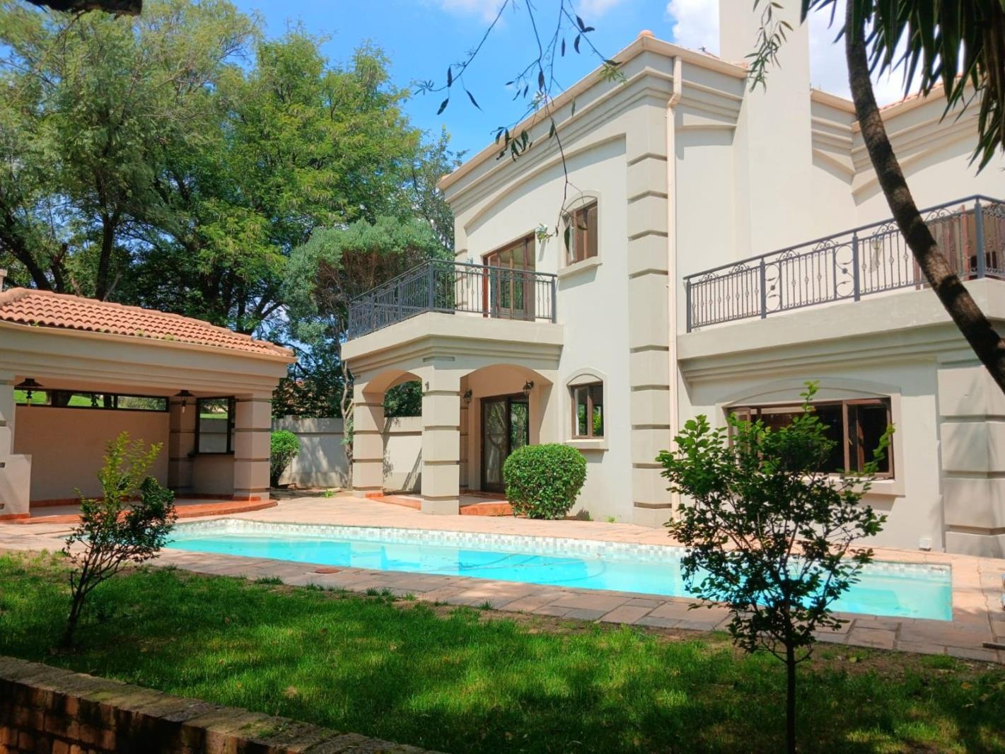 3 Bedroom House in Blue Valley Golf Estate