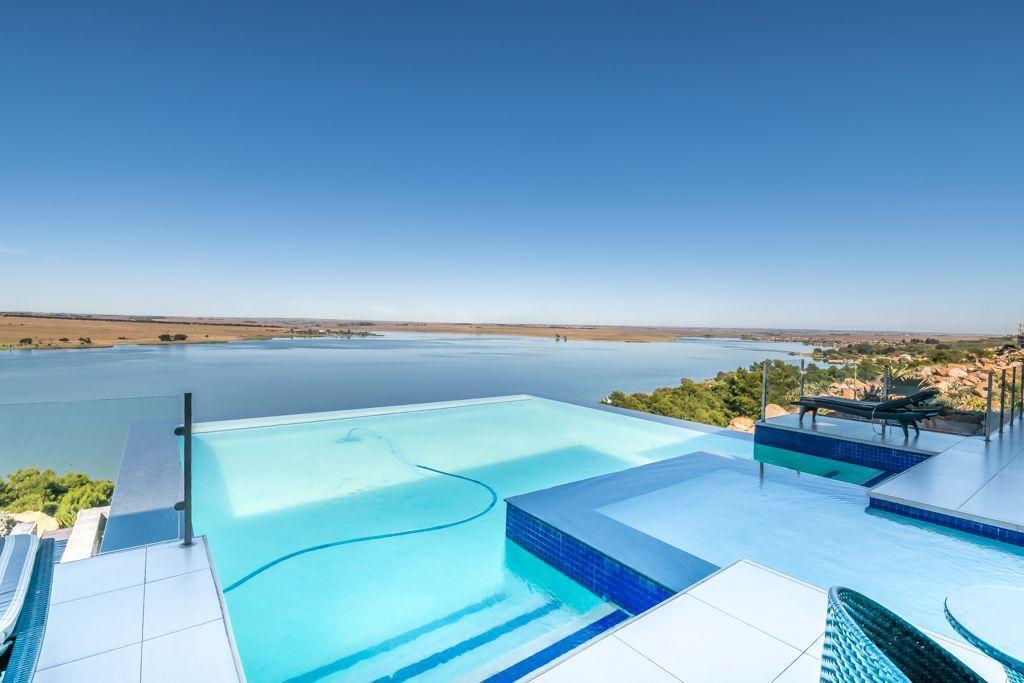 5 Bedroom House in Kungwini Country Estate