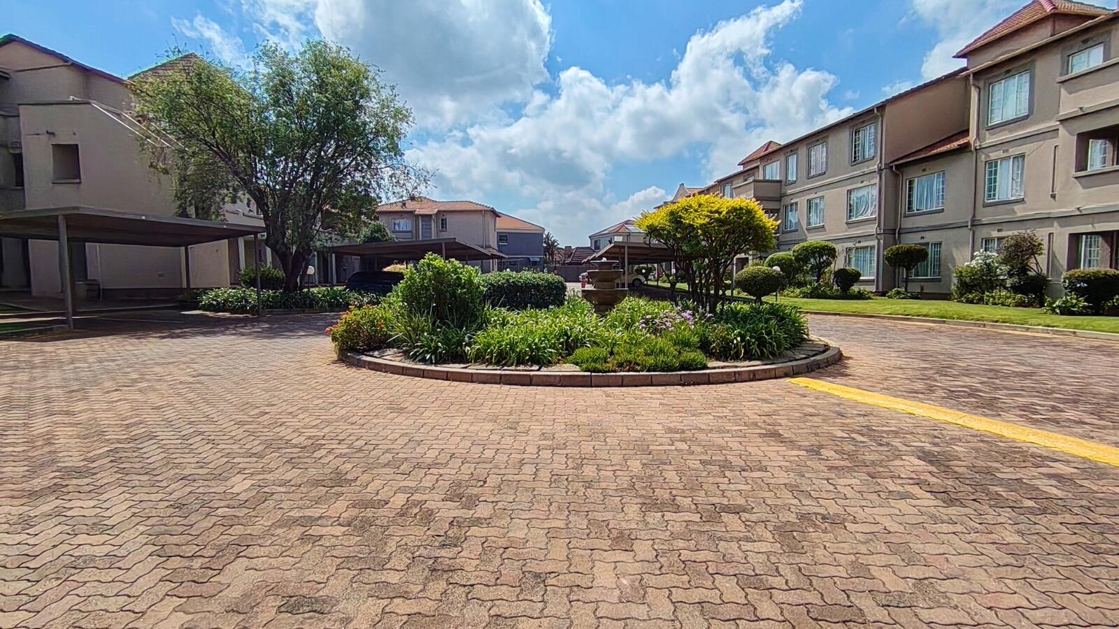 3 Bedroom Apartment in Edenglen