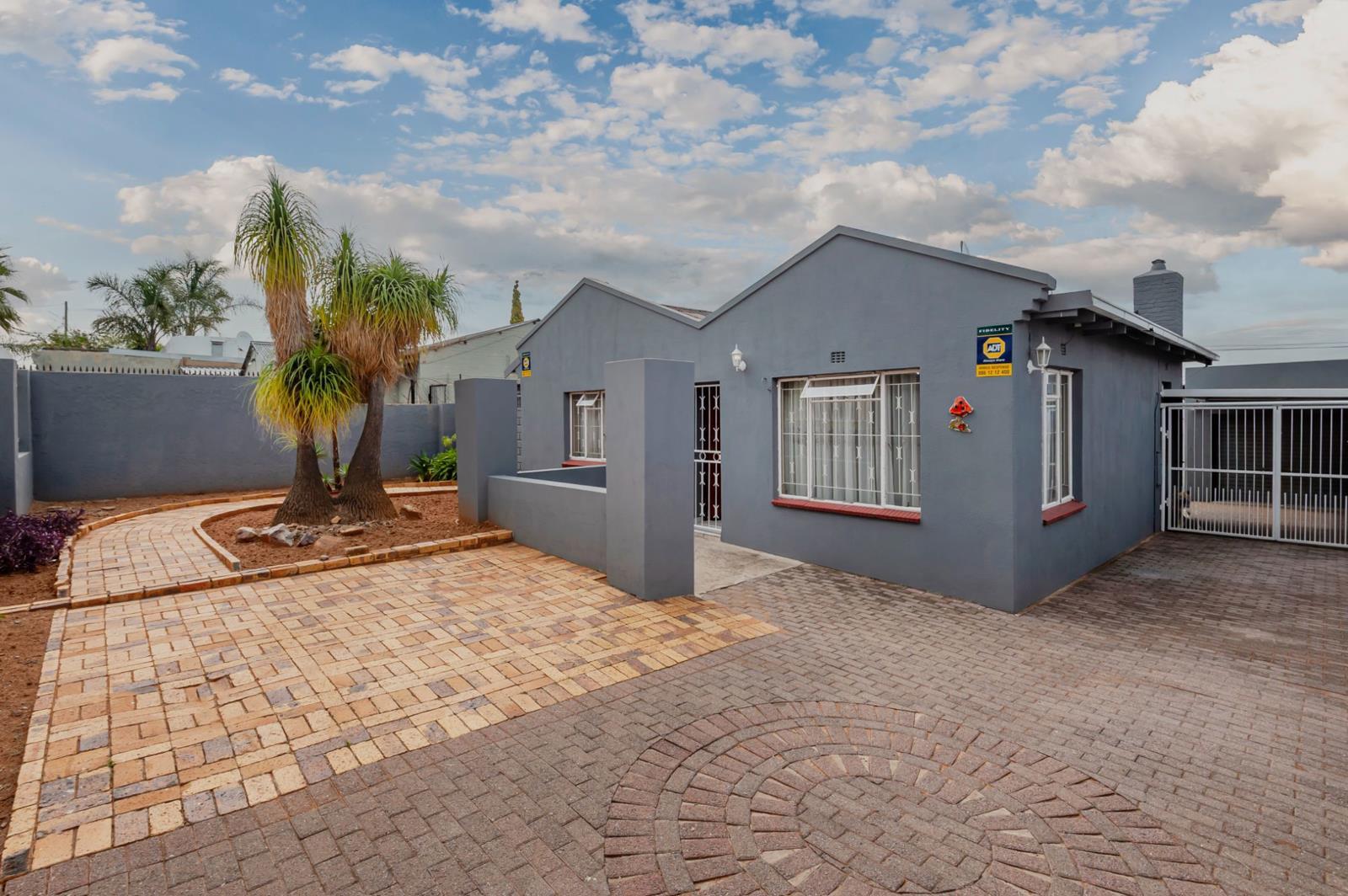 3 Bedroom House in South Hills