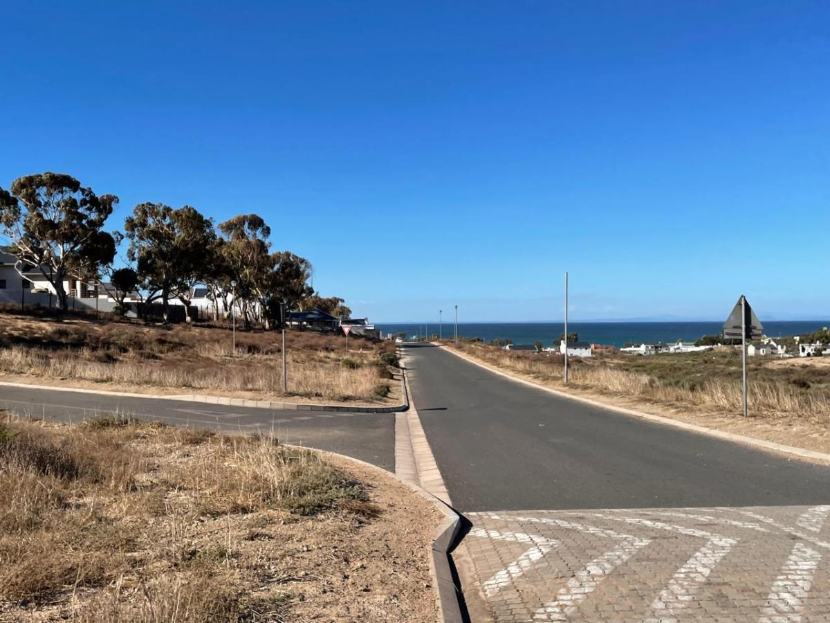 470 m² Land available in St Helena Views