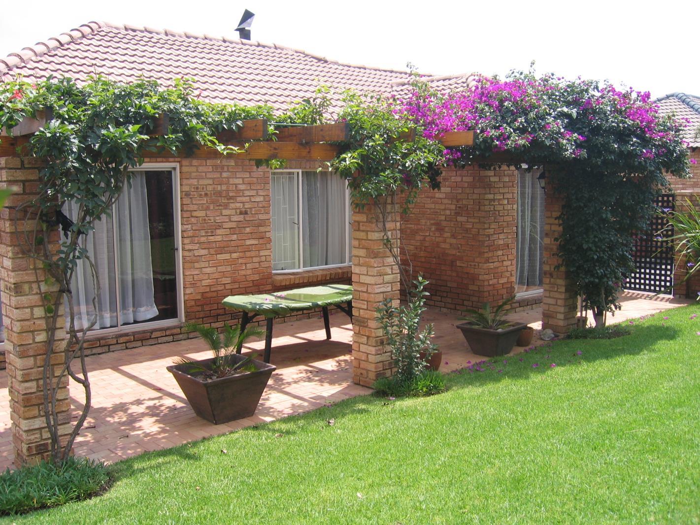 3 Bedroom Townhouse in Wilgeheuwel