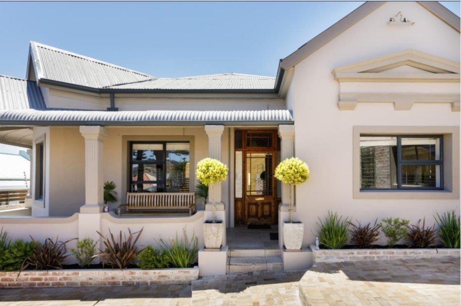2 Bedroom House in Walmer Estate