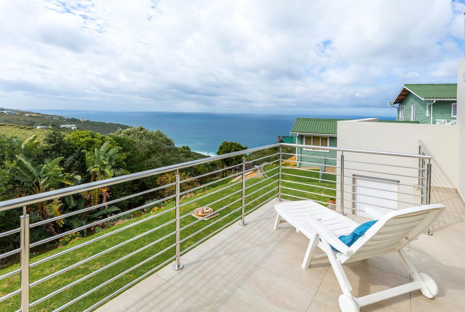 4 Bedroom House in Herolds Bay