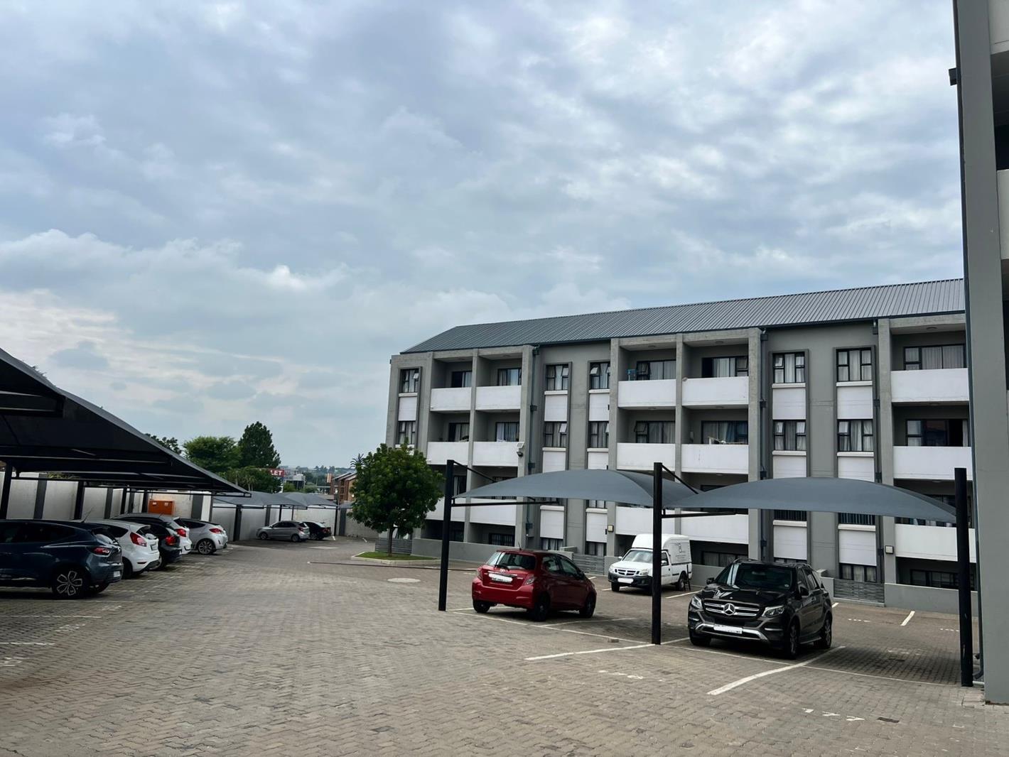 2 Bedroom Apartment in Carlswald Estate